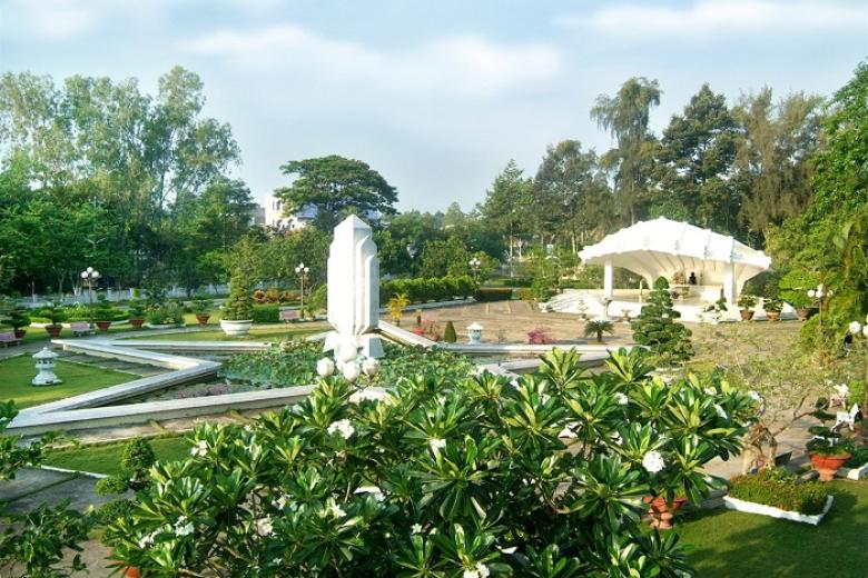 Khu lăng mộ cụ Phó bảng Nguyễn Sinh Sắc