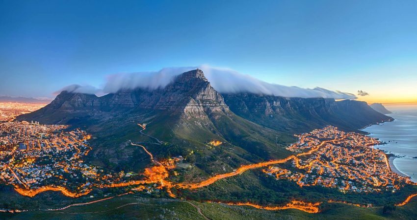 Núi Bàn (Table Mountain)
