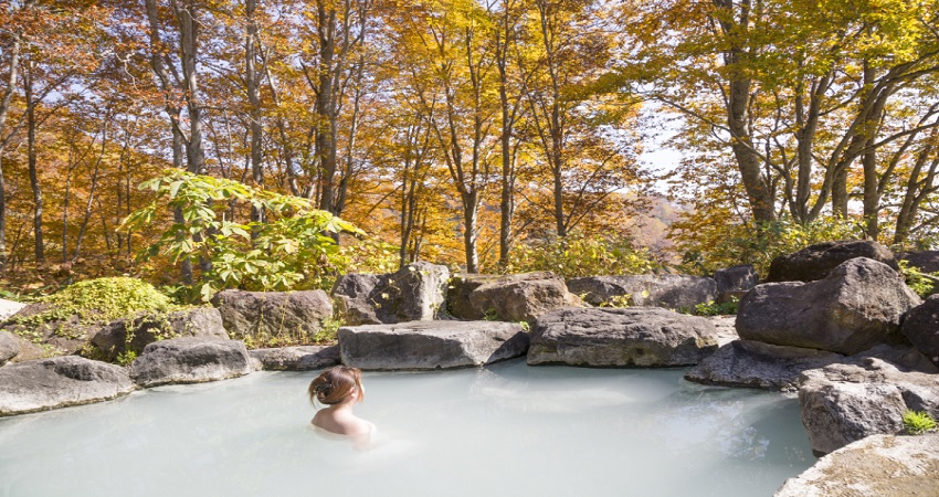 Tắm Onsen - Trải Nghiệm Văn Hóa Thư Giãn Độc Đáo