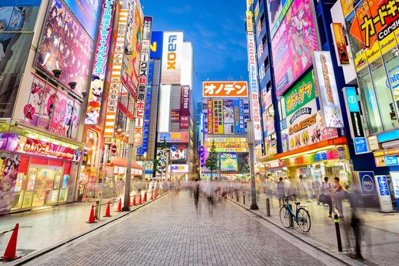 Tự do mua sắm tại Akihabara