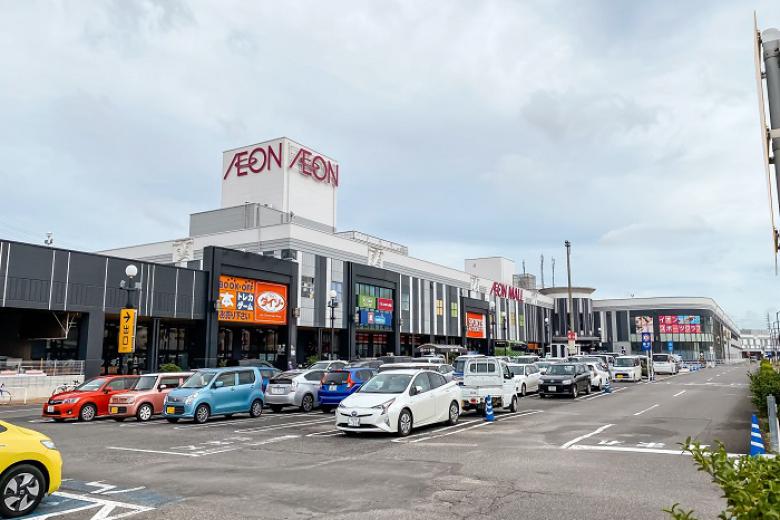 Tự do mua sắm tại Aeon Mall Narita