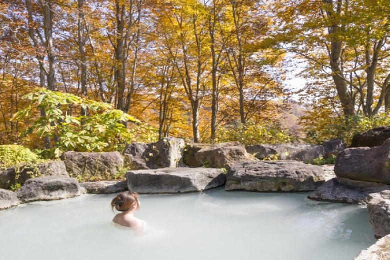 Tắm Onsen truyền thống