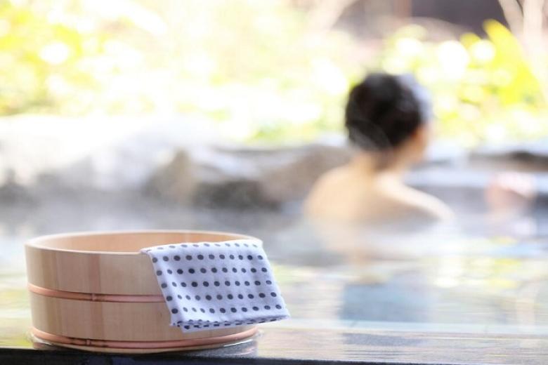 Tắm Onsen truyền thống
