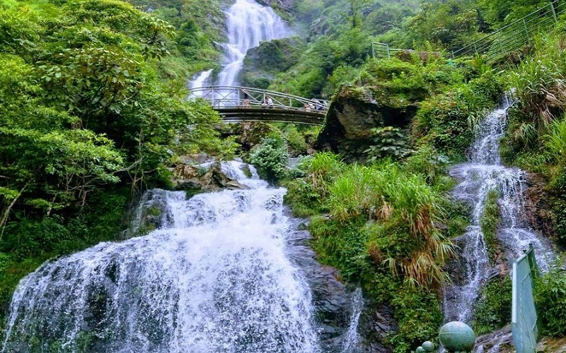 Khu du lịch thác Bạc