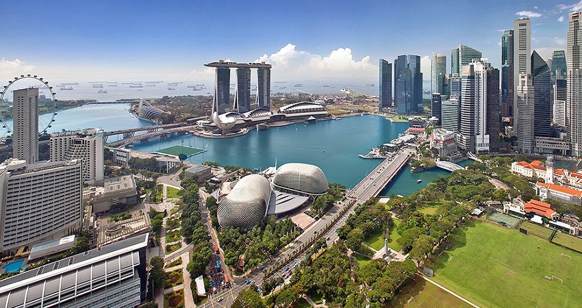 Du thuyền trên Vịnh Marina Bay Sands