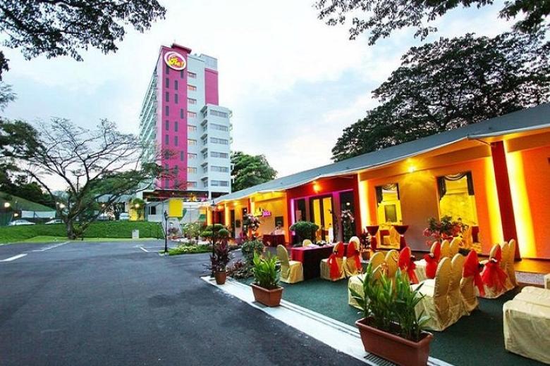Hotel Re!
