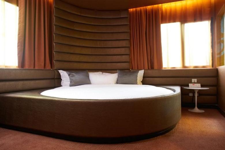 Hotel Re!