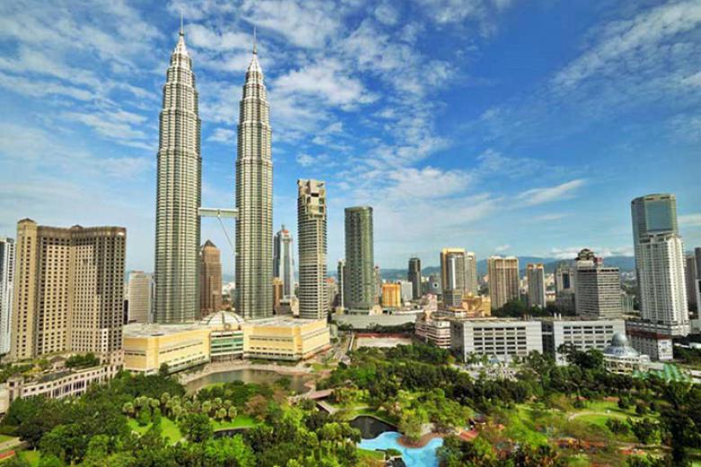 Tháp Đôi Petronas (Petronas Twin Towers)