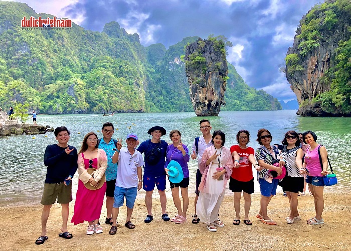 Du khách trải nghiệm Tour Phuket Thái Lan