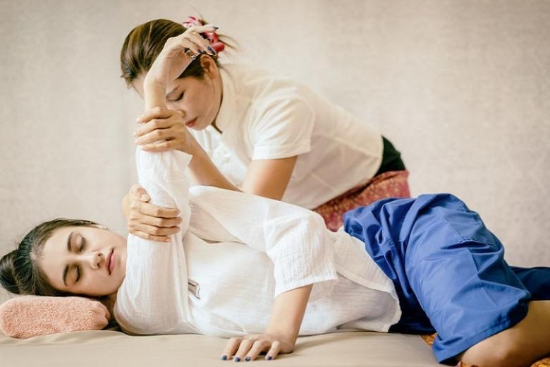 Massage Thái cổ truyền