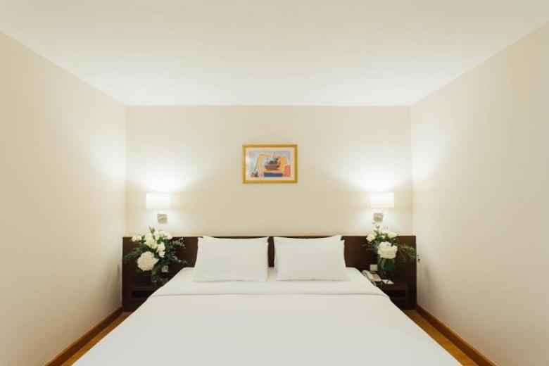 Seasons Siam Hotel