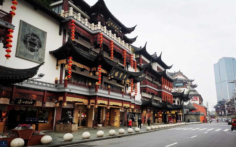 Phố đi bộ Miếu Thành Hoàng