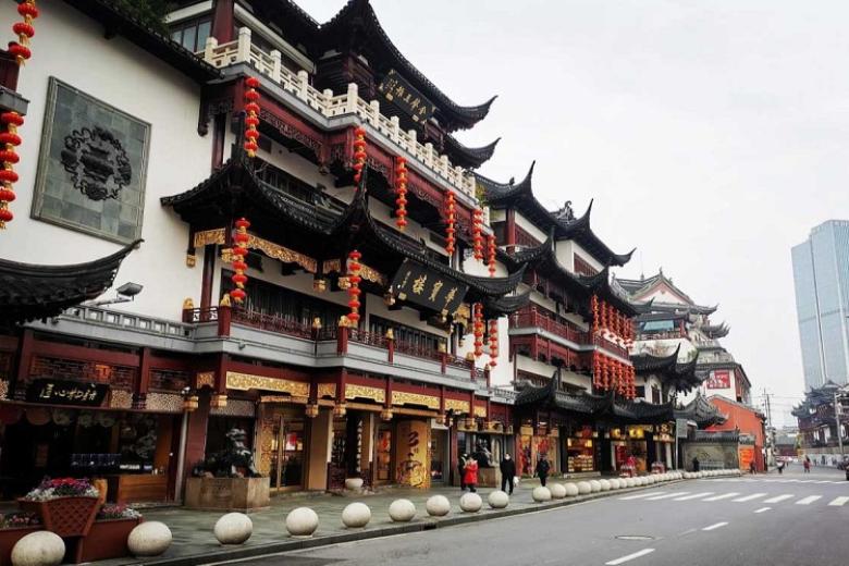Phố đi bộ Miếu Thành Hoàng