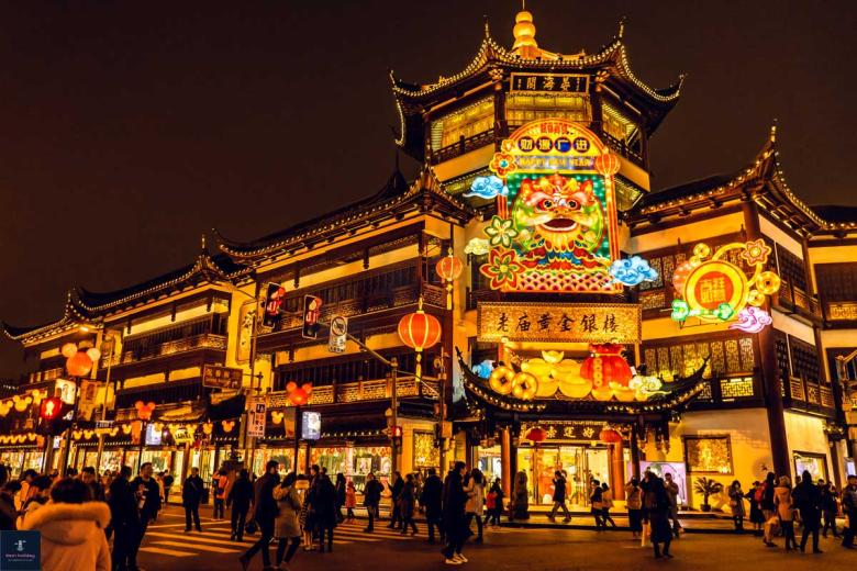 Phố đi bộ Miếu Thành Hoàng