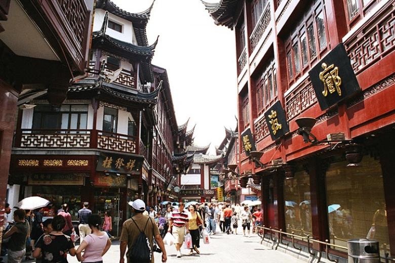 Phố đi bộ Miếu Thành Hoàng