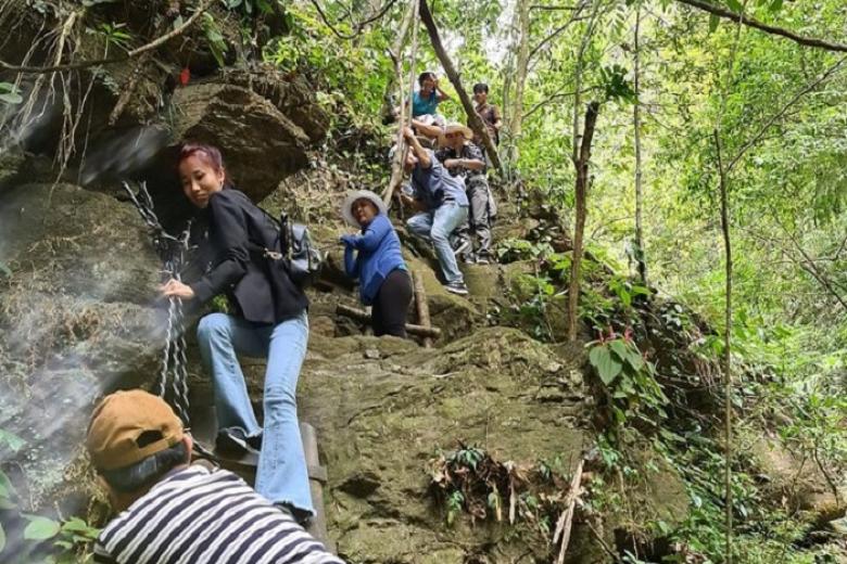 Trekking Bạch Mã