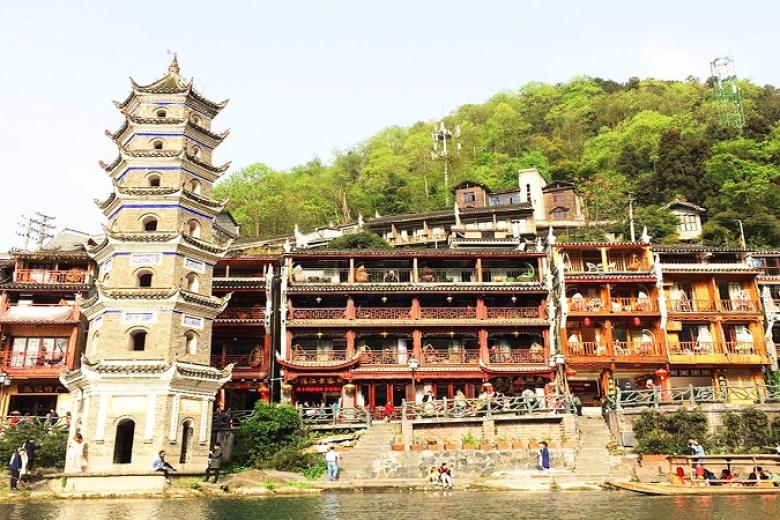 Tháp Vạn Dân