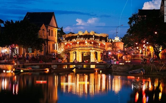Tour Đà Nẵng - Chiêm ngưỡng nét đẹp cổ kính của Phố Cổ Hội An