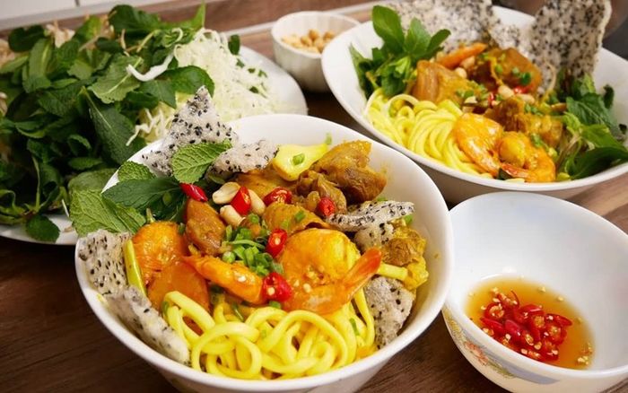 Món mì quảng tôm thịt Đà Nẵng nổi tiếng thơm ngon