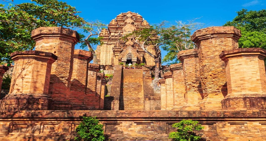 Tháp Bà Ponagar