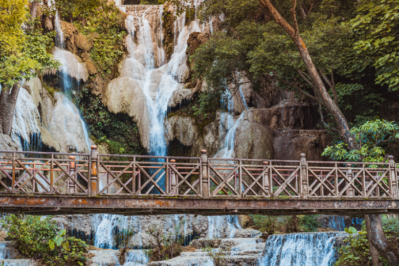 Khu du  lịch thác Kuang Si