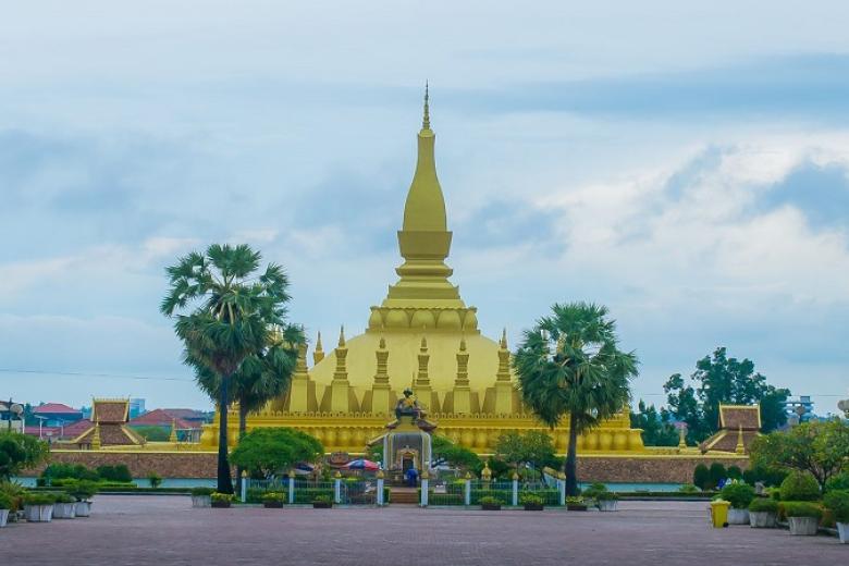 Tháp Thạt Luổng