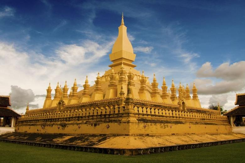 Tháp Thạt Luổng