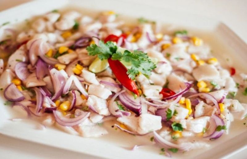 Ceviche là món gỏi hải sản nổi tiếng nhất của Peru