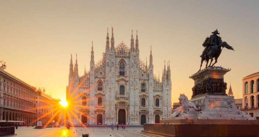 Quảng trường Duomo Thành phố Milan Nước Ý