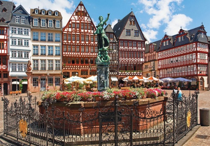Romerberg – Quảng trường trung tâm của thành phố Frankfurt
