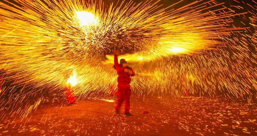Buổi biểu diễn Đả Thiết Hoa
