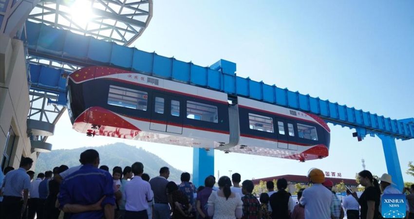 Tàu điện treo ngược