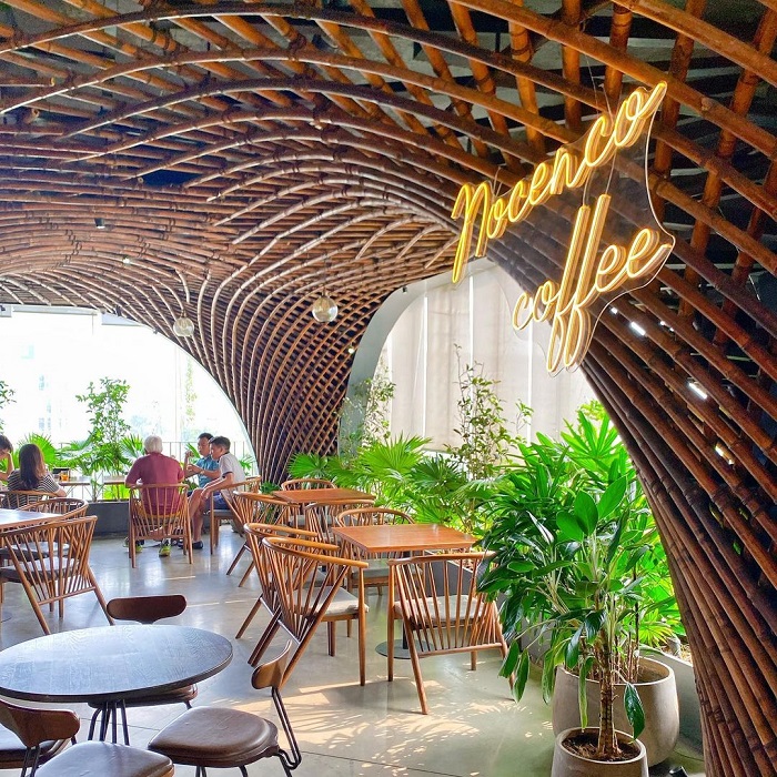 Lấy tre làm kiến trúc chủ đạo của quán cà phê gần sân bay Vinh 