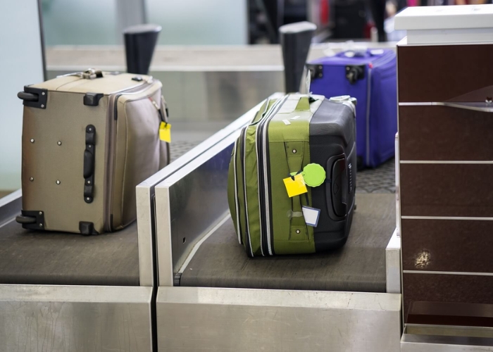 Hướng dẫn check in tại sân bay Nội Bài - Khi làm thủ tục bạn cần kiểm tra hành lý kí gửi