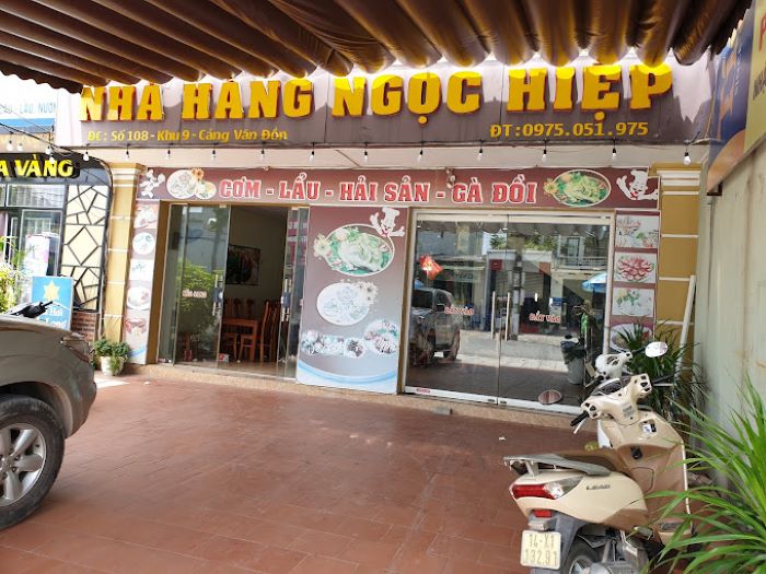 Tới Vân Đồn, bạn nhất định phải đến nhà hàng Ngọc Hiệp - quán ăn ngon gần sân bay Vân Đồn