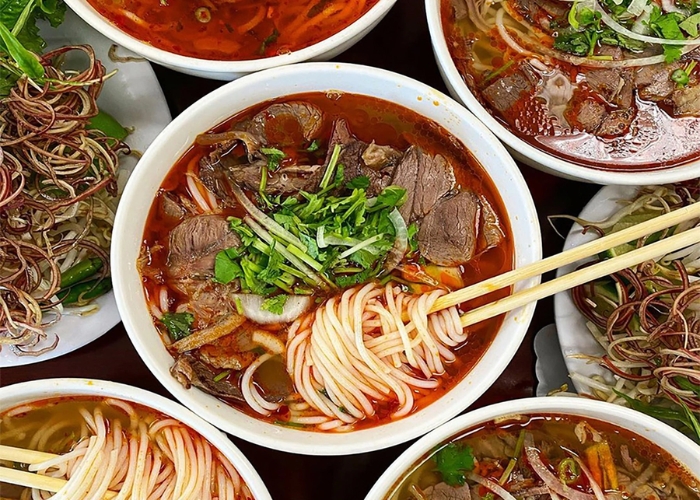 Bún bò O Cương Chú Điệp là một địa chỉ không thể bỏ qua khi đến Huế