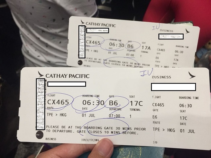 vé máy bay hãng hàng không Cathay Pacific