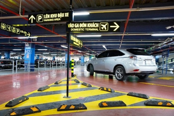 Lựa chọn xe đi sân bay Tân Sơn Nhất và những thông tin hữu ích du khách cần ‘nằm lòng’