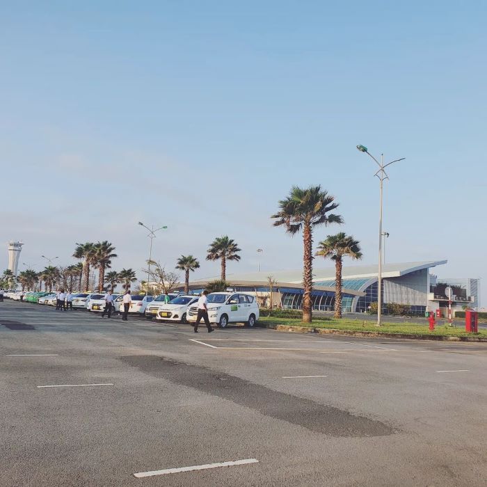 Có rất nhiều hãng taxi hoạt động để đón người thân ở sân bay Tuy Hòa