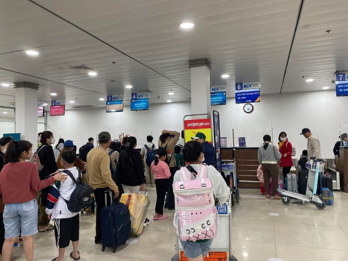 Thủ tục check in tại quầy sân bay Chu Lai