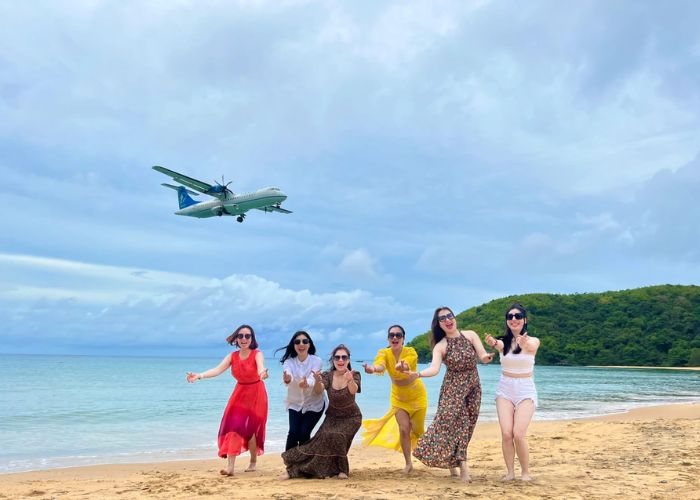 Thời gian lý tưởng check-in tại địa điểm ngắm máy bay đẹp nhất Việt Nam