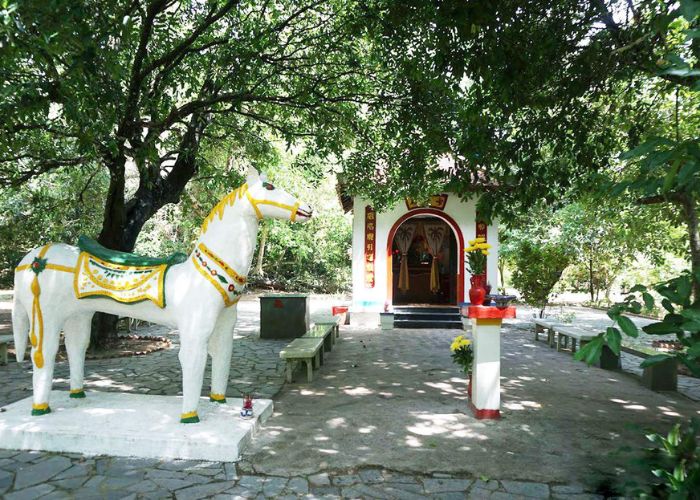 Miếu Cậu Hoàng Tử Cải
