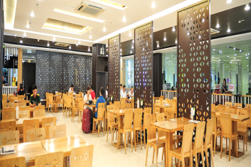 Sân bay Tân Sơn Nhất Việt Nam phục vụ đồ ăn giá rẻ nhất thế giới