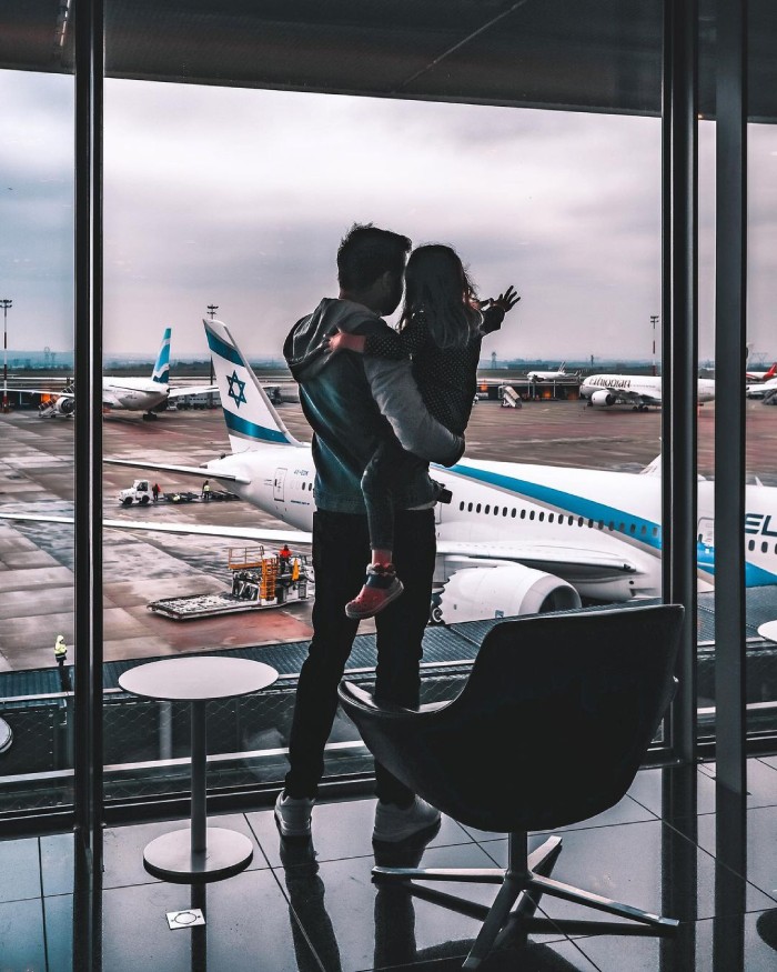 săn vé máy bay đi Paris giá rẻ bằng cách bay quá cảnh