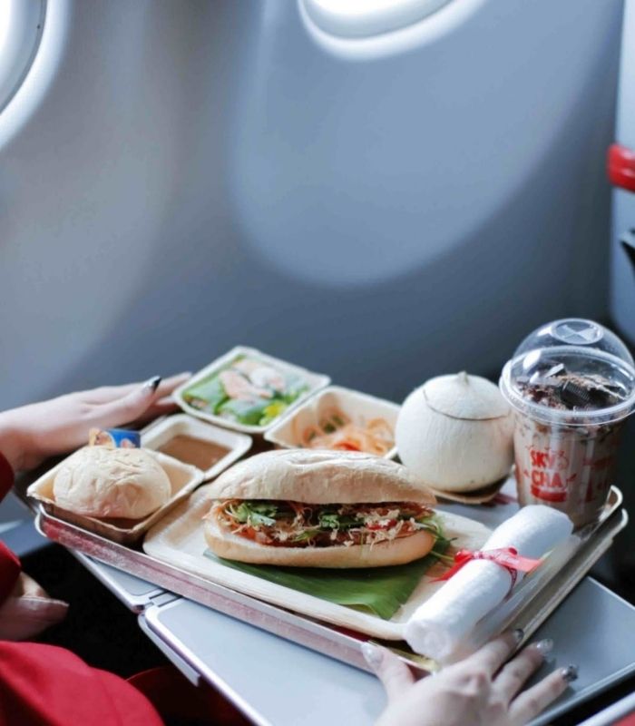 Suất ăn trên máy bay Vietjet Air