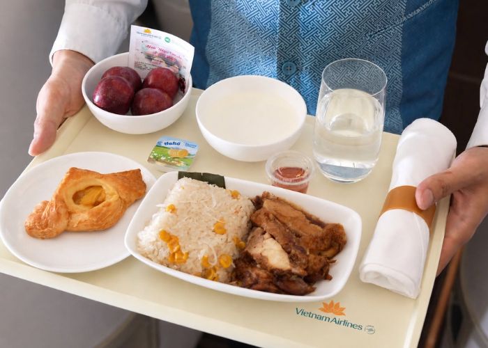 Suất ăn trên máy bay Vietnam Airlines