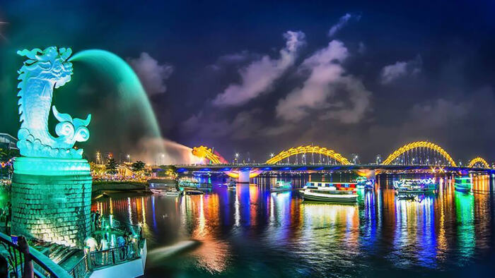 di chuyển từ sân bay Đà Nẵng về trung tâm thành phố