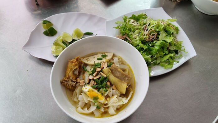 quán ăn ngon gần sân bay Cam Ranh