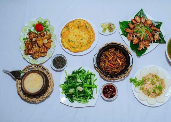 Quán ăn ngon gần sân bay Đồng Hới dọc Quốc lộ 1A