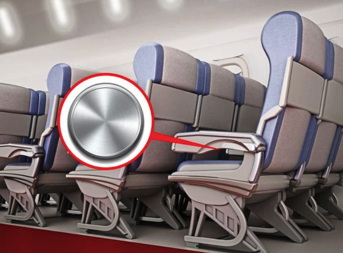 bộ phận máy bay: Hiện nay, vẫn còn khá nhiều máy bay chưa thiết kế loại ghế này